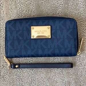 NEW Michael Kors leather wallet/wristlet